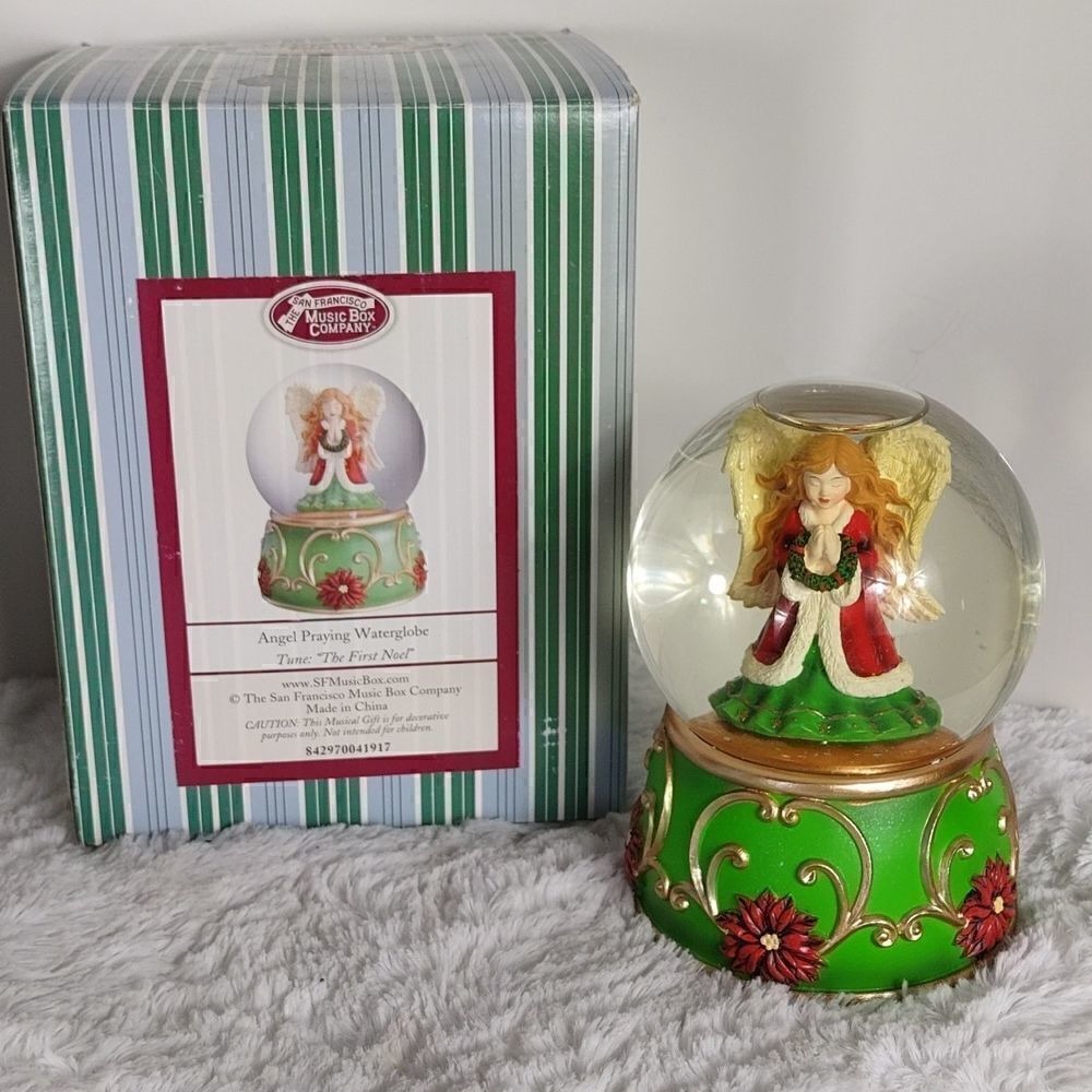 Musical Angel Praying Waterglobe 